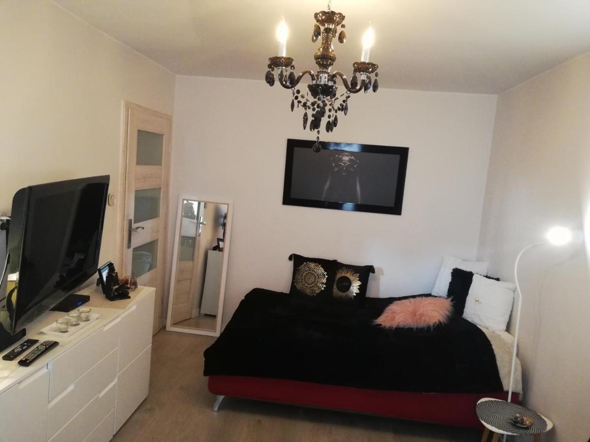 Kawalerka - Jelenia Gora, Dziel. Zabobrze Apartamento Exterior foto