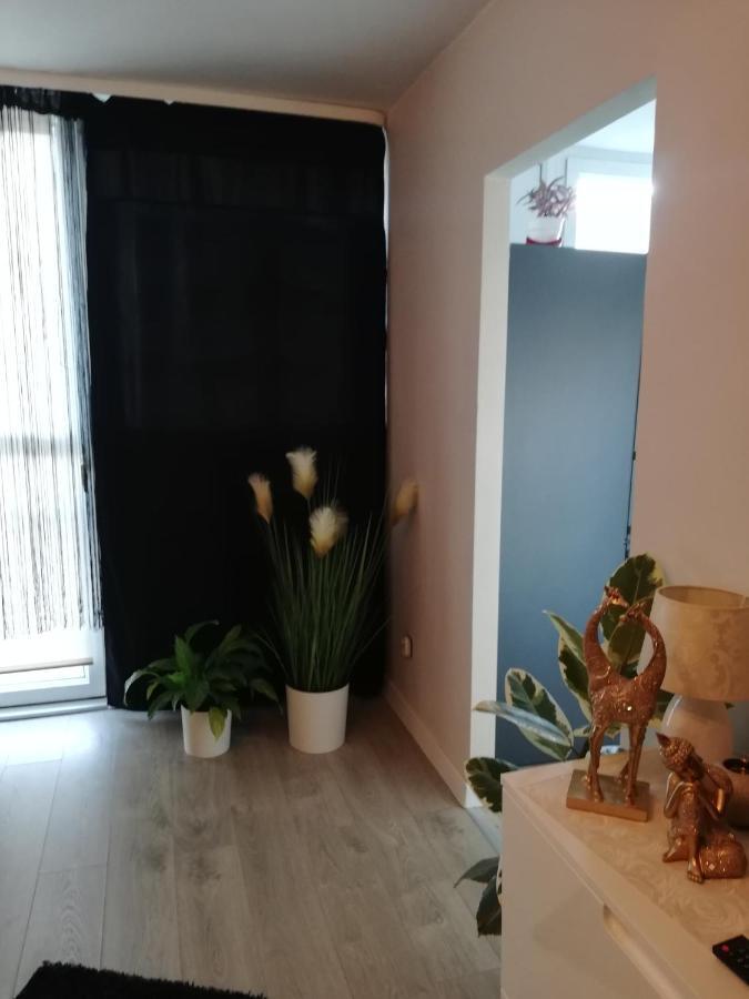 Kawalerka - Jelenia Gora, Dziel. Zabobrze Apartamento Exterior foto